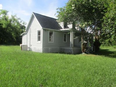 110 Spencer Street, House other with 2 bedrooms, 1 bathrooms and null parking in Brazoria TX | Image 2