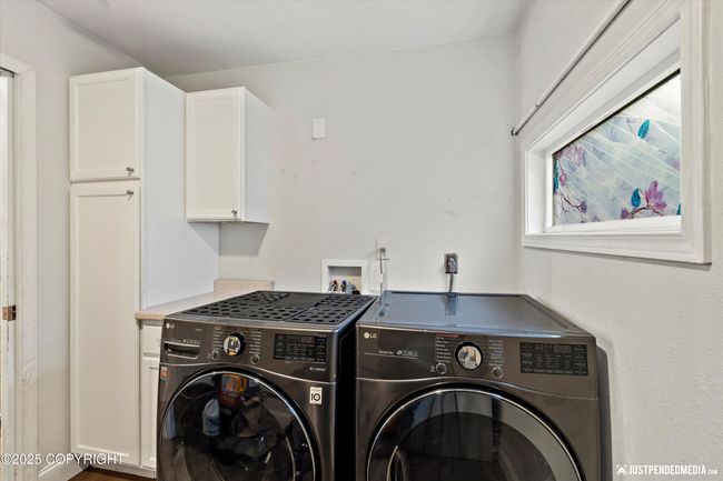Laundry Area | Image 18