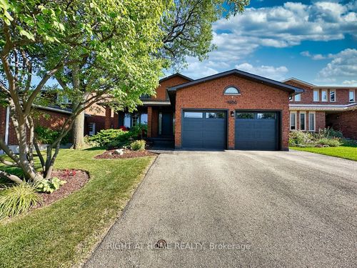 1986 Roy Ivor Cres, Mississauga, ON, L5L3N8 | Card Image
