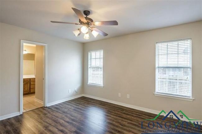 816 Toler Rd, Townhouse with 3 bedrooms, 2 bathrooms and null parking in Longview TX | Image 10