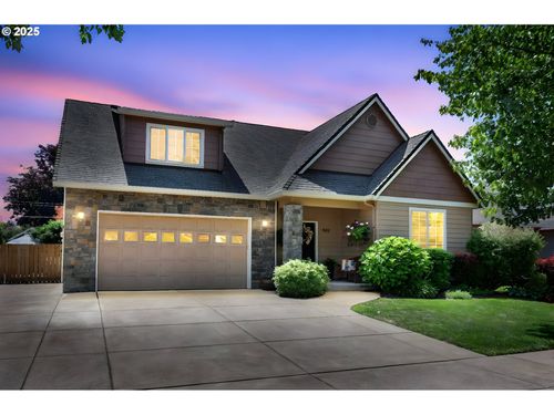 951 S St, Springfield, OR, 97477 | Card Image