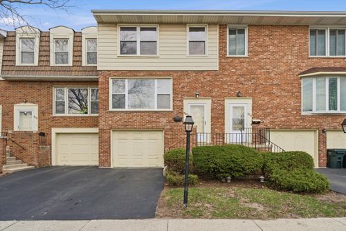 8820 Plainfield Rd, Brookfield, IL, 60513-2533 | Card Image