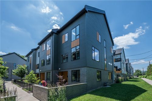 5577 Berlin Way, Lawrenceville, PA, 15201 | Card Image