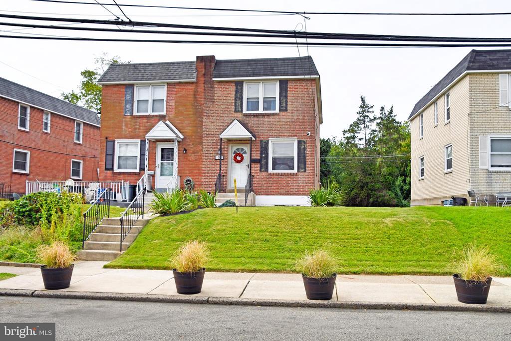 Acres Dr, Ridley Park, PA 19078