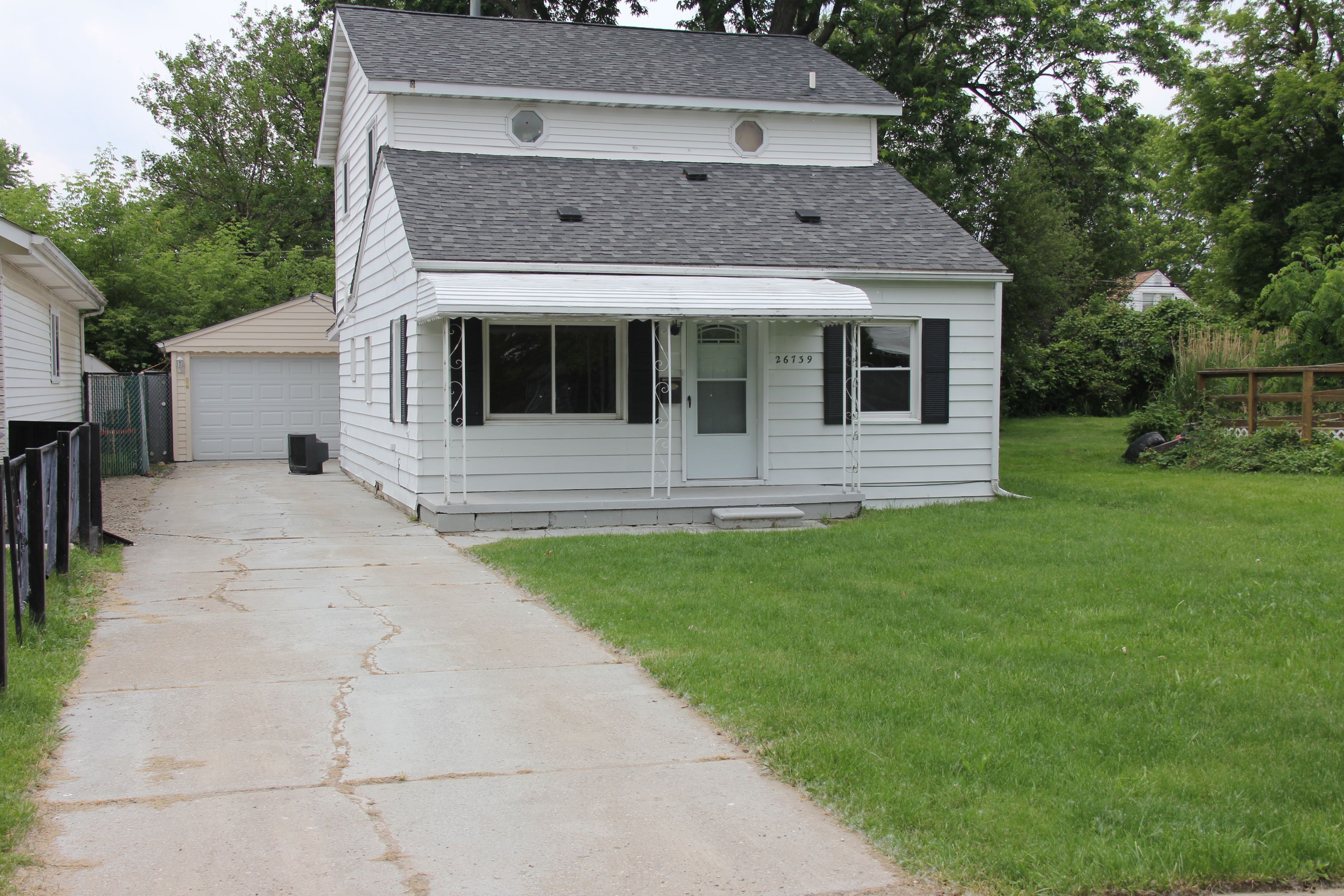 Syracuse Ave, Warren, MI 48091