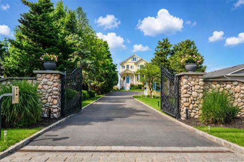 136 Asharoken Ave, Northport, NY, 11768-1119 | Card Image