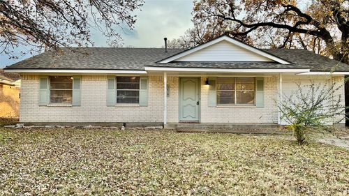 3418 Woodthrush Ln, Denton, TX, 76209-4879 | Card Image