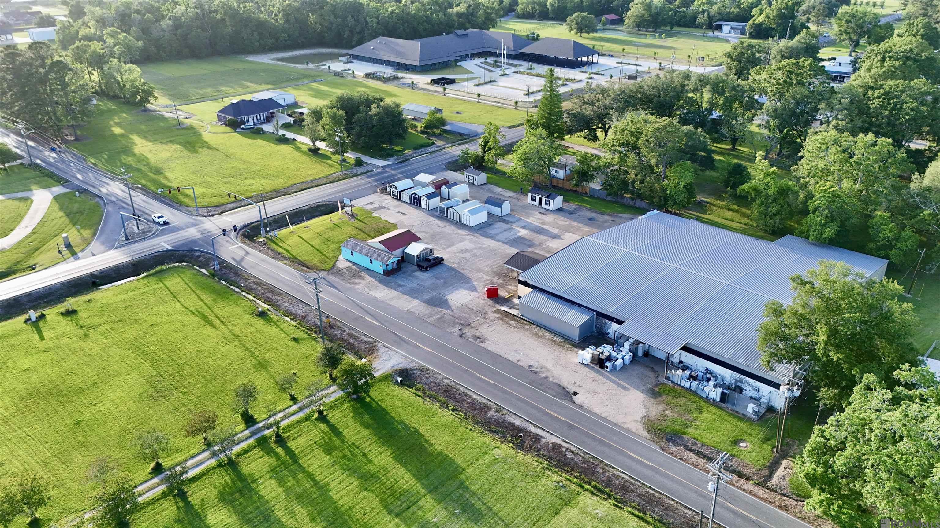 Commercial Sale in St Amant 2