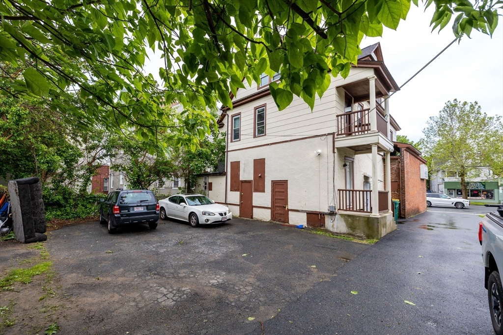 Commercial Sale in Springfield 4