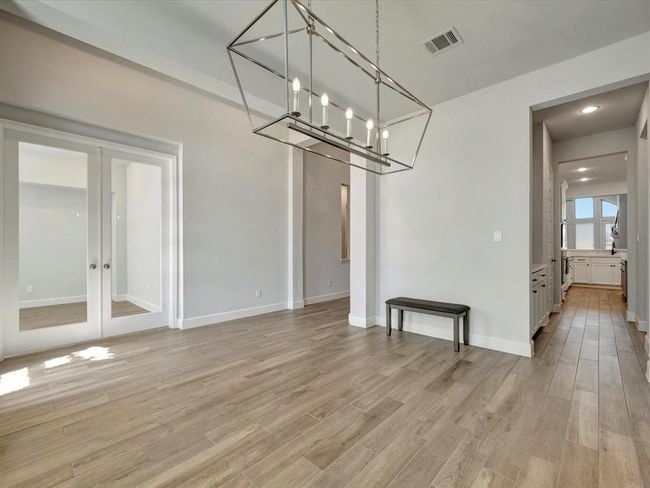 Formal Dining Room | Image 6