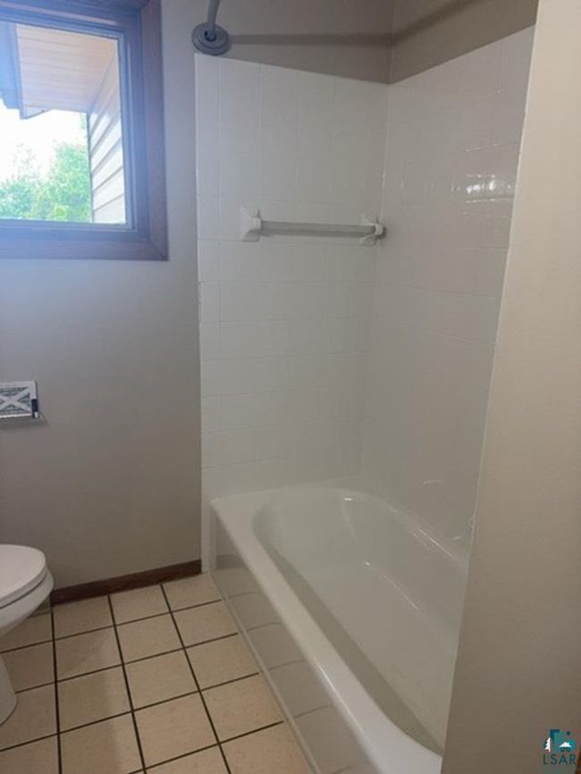 240 Sw 12 Th Ave, House other with 3 bedrooms, 2 bathrooms and null parking in Grand Rapids MN | Image 33