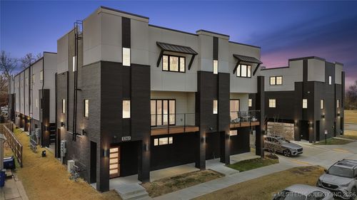 3767-3767 Riverside Dr, Tulsa, OK, 74105-3019 | Card Image