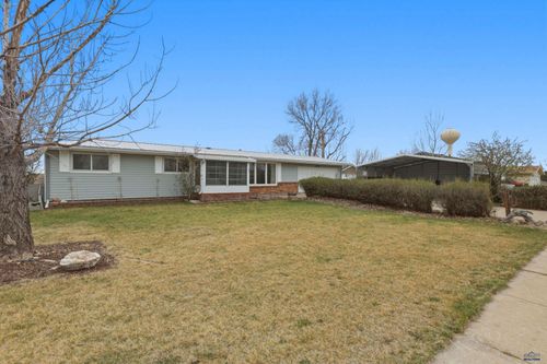 507 Meadowlark Dr, Box Elder, SD, 57719-9726 | Card Image