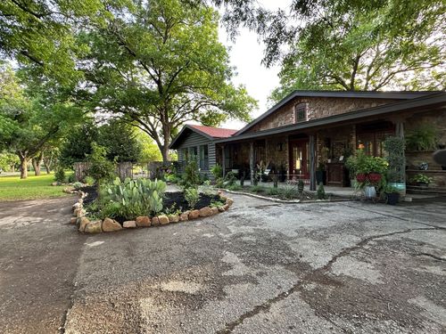 4000 Pecan Ln, Benbrook, TX, 76116-1334 | Card Image