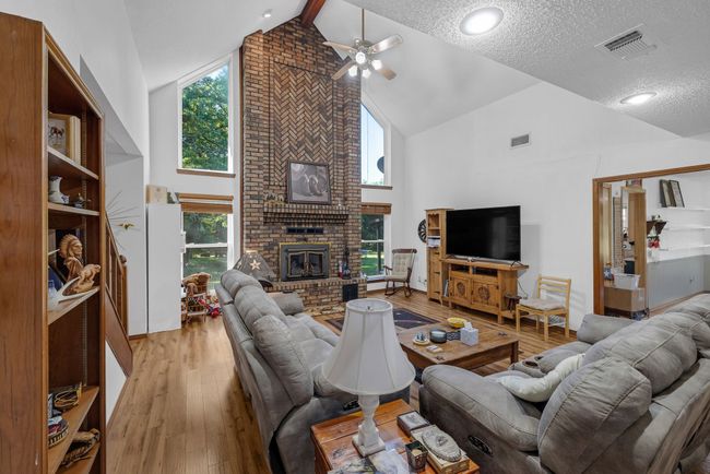 906 County Road 2770, House other with 3 bedrooms, 3 bathrooms and null parking in Honey Grove TX | Image 8