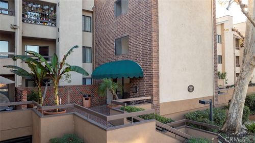 128-424 Oak, Glendale, CA, 91204 | Card Image