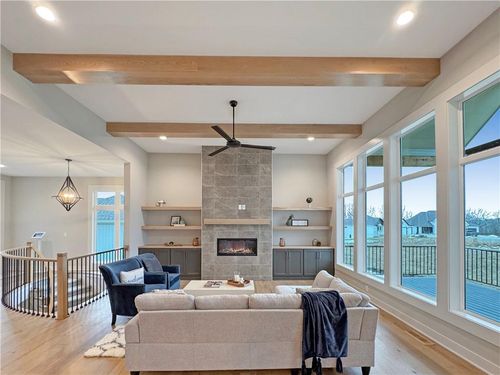 9187 N Chestnut Ave, Kansas City, MO, 64156-7712 | Card Image