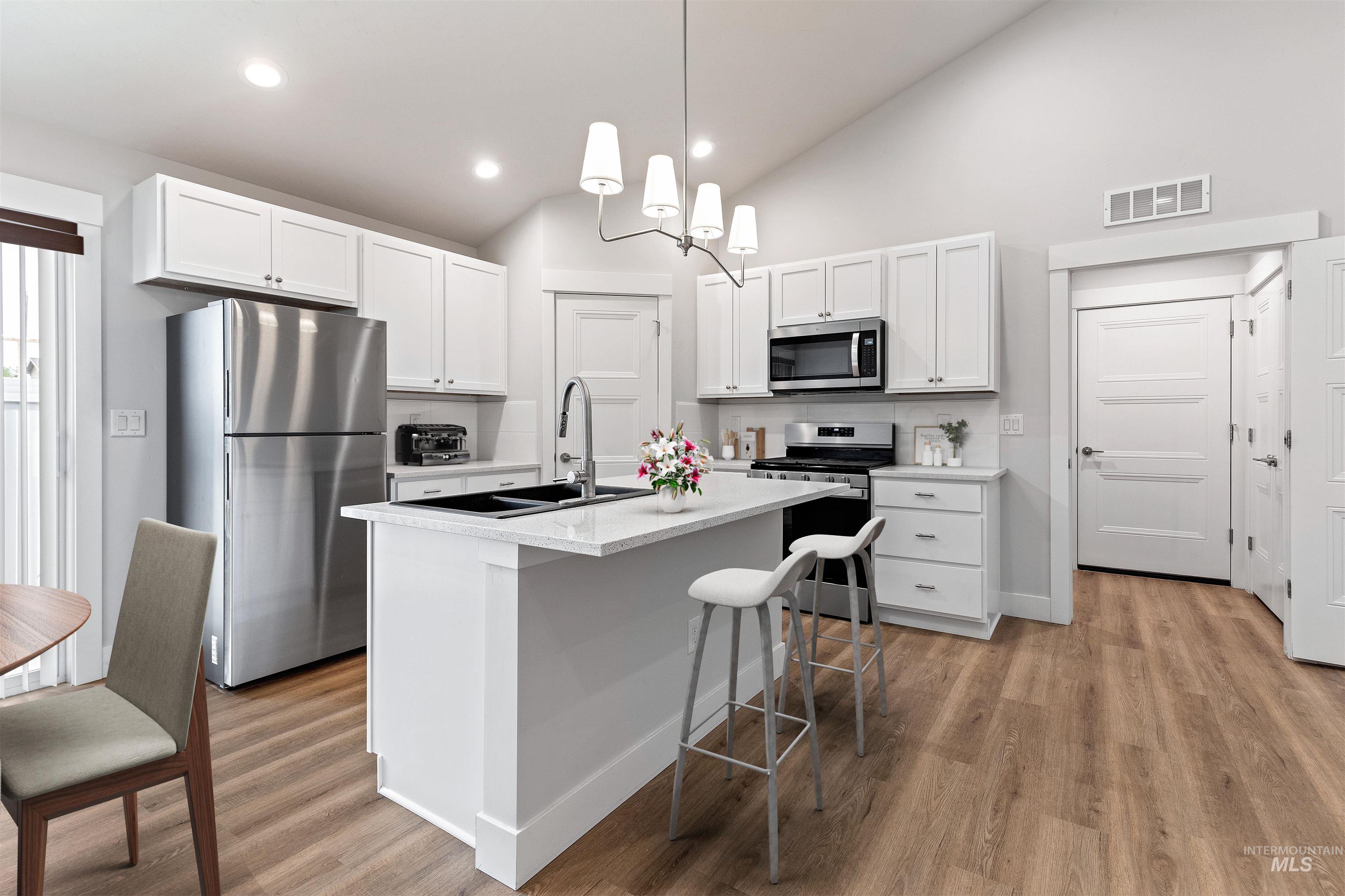 Lark Ct, Nampa, ID 83651