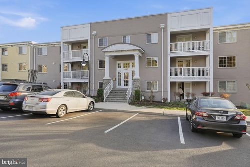 401-4167 S Four Mile Run Dr, ARLINGTON, VA, 22204-3975 | Card Image
