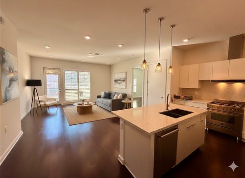 unit-208-207 W Johanna St, Austin, TX, 78704-4260 | Card Image