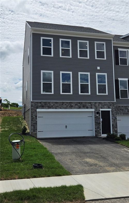 173 Laurel Hills Dr, Buffalo Twp, PA, 16055 | Card Image