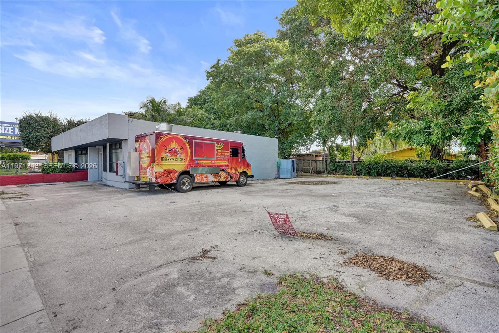 Commercial Sale in Fort Lauderdale 3