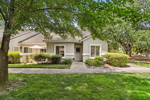 704 Shasta Oaks Cir, Roseville, CA, 95678-1274 | Card Image