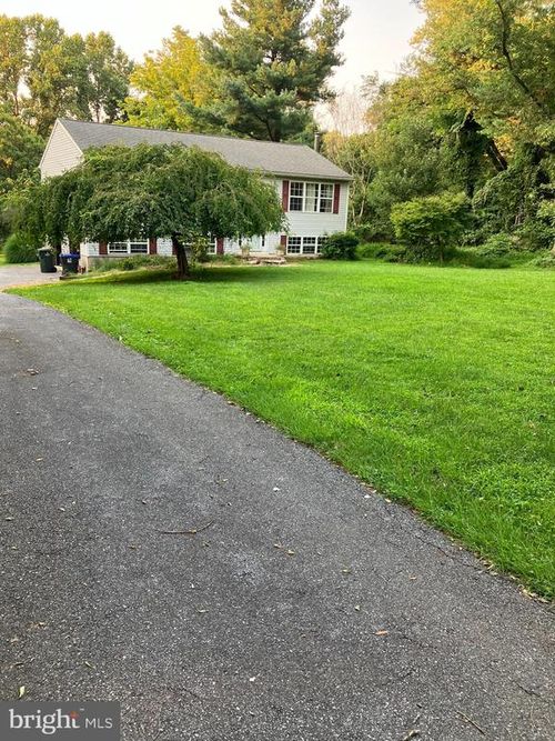 2265 Strasburg Rd, COATESVILLE, PA, 19320-4437 | Card Image