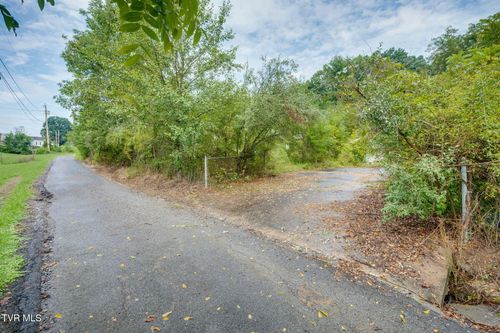 1312 Saratoga Rd, Kingsport, TN, 37660-7306 | Card Image