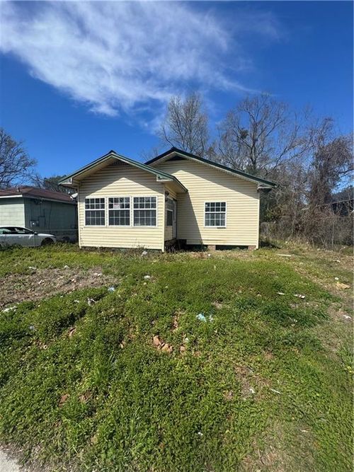 227 E Elm St, Prichard, AL, 36610-2462 | Card Image
