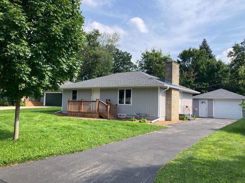604 Giles Pl, Albert Lea, MN, 56007-2321 | Card Image