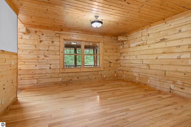 9644 Guenthardt Rd, House other with 5 bedrooms, 2 bathrooms and null parking in Manistee MI | Image 12