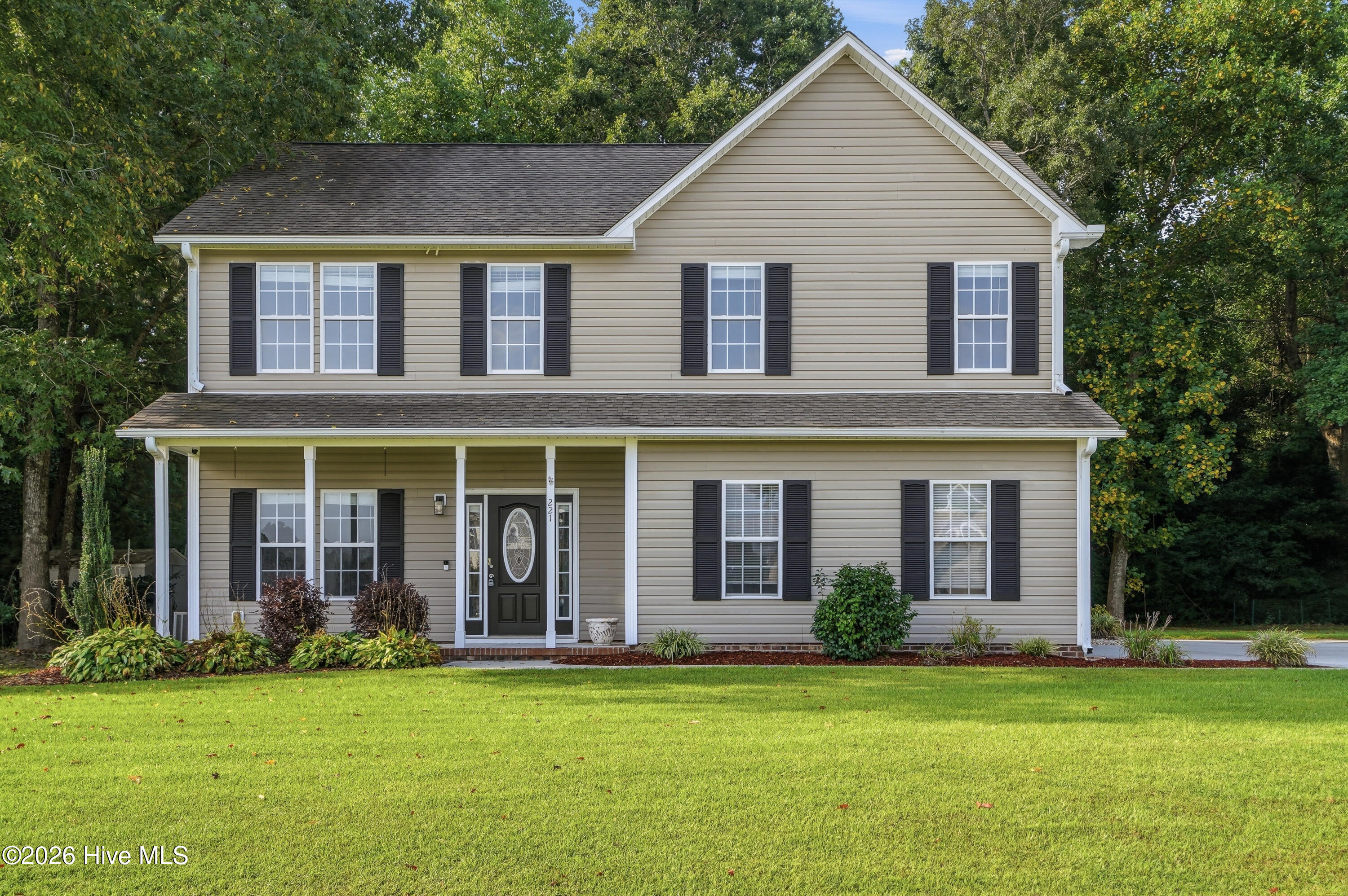 Residential in Hubert 2