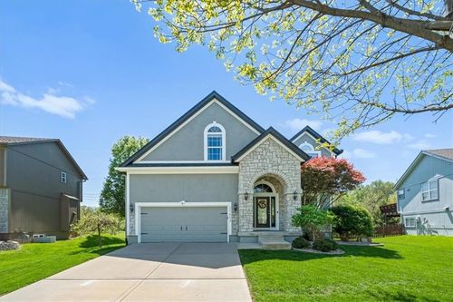 21603 W 62nd St, Shawnee, KS, 66218-8970 | Card Image