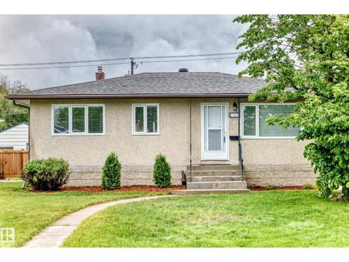 7307 76 St Nw, Edmonton, AB, T6C2J7 | Card Image