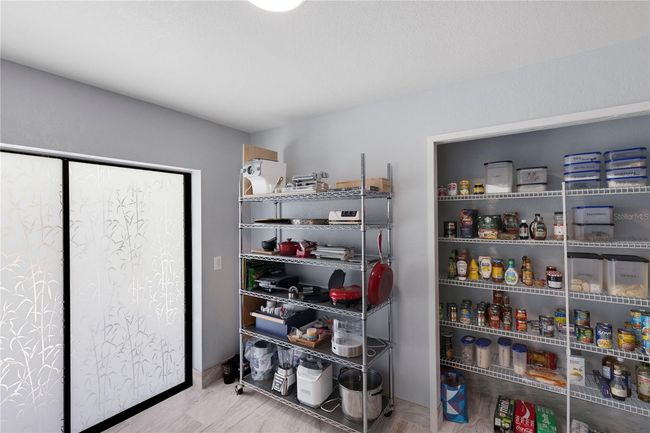 Eat In Kitchen/Butler Pantry | Image 17
