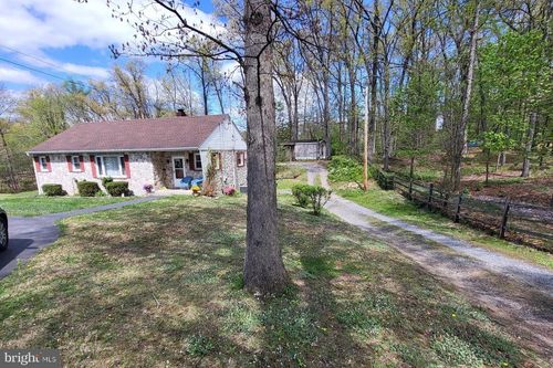 1859 Leafmore Rd, CHAMBERSBURG, PA, 17202-9174 | Card Image