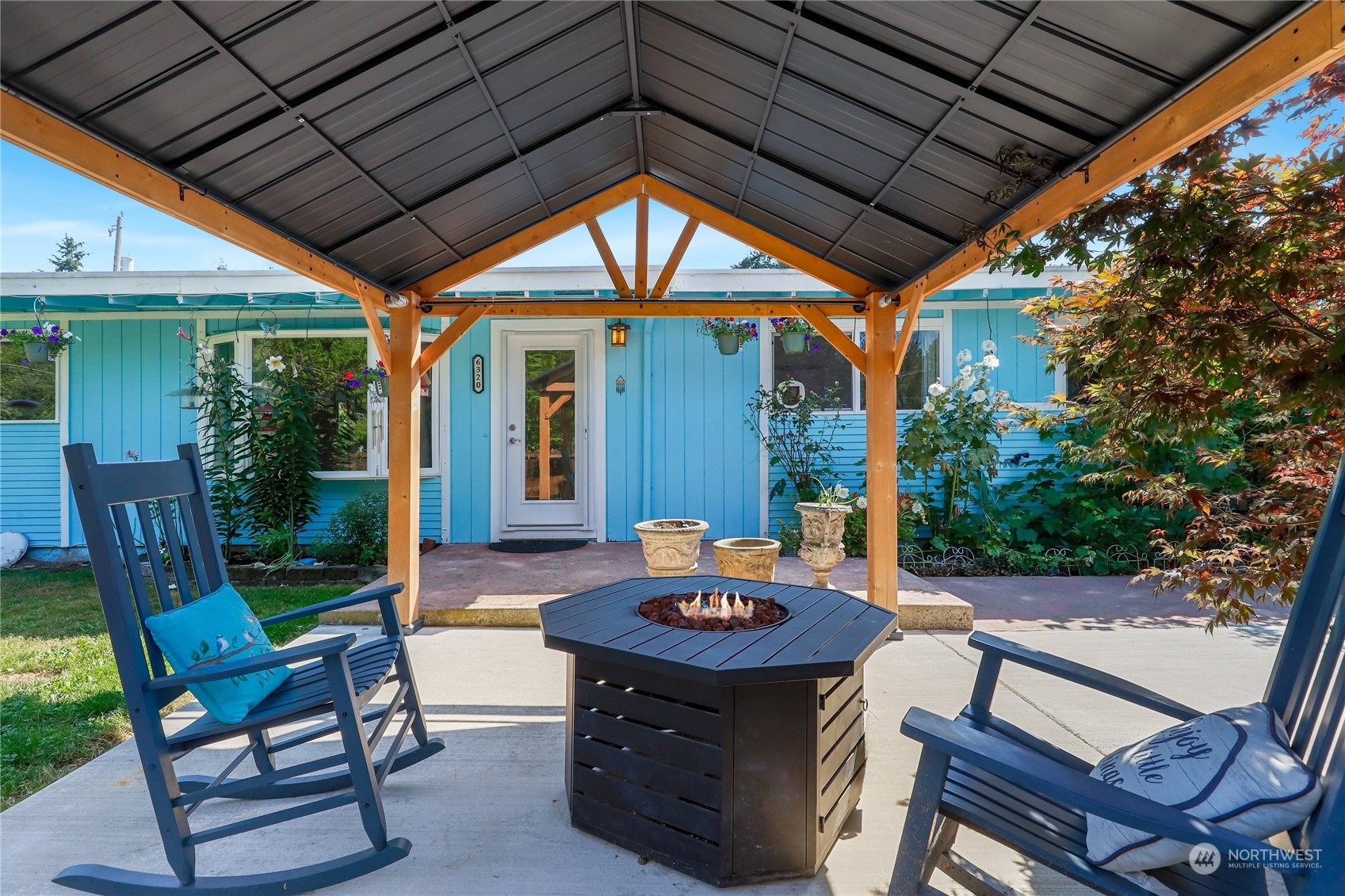 Rest Pl, Bremerton, WA 98311