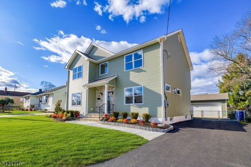 3 Lyons St, South River, NJ, 08882-2444 | Card Image