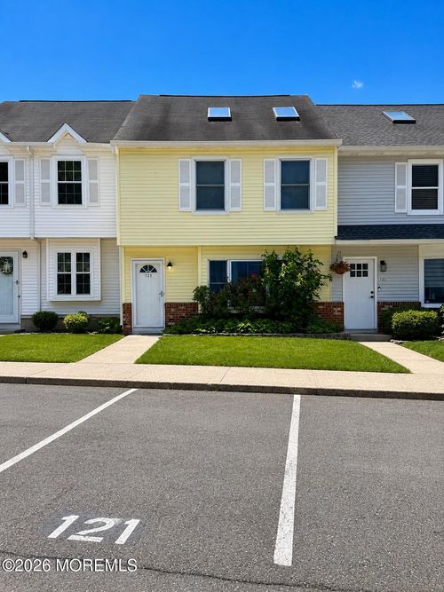 121-121 Joan Ct, Jackson, NJ, 08527-2366 | Card Image