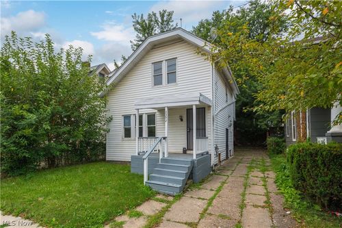 3392 W 91st St, Cleveland, OH, 44102-4861 | Card Image