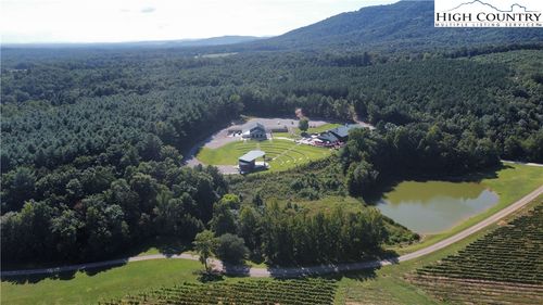 964 Old Railroad Grade Rd, Thurmond, NC, 28683-9709 | Card Image