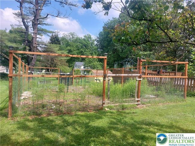 636 School Rd, House other with 2 bedrooms, 1 bathrooms and null parking in Nazareth PA | Image 40