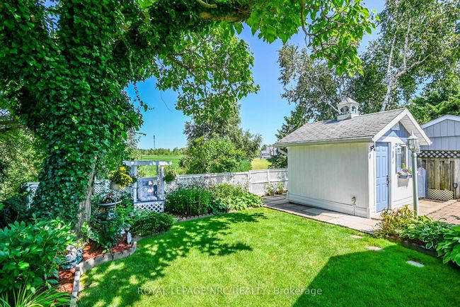 31 Rollins Dr, House other with 3 bedrooms, 2 bathrooms and 2 parking in Welland ON | Image 5
