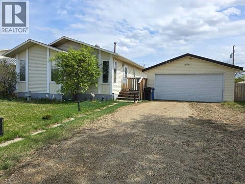 {{alt}} | Card Image