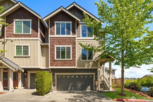 3007 Belmonte Ln, Everett, WA, 98201-1251 | Card Image