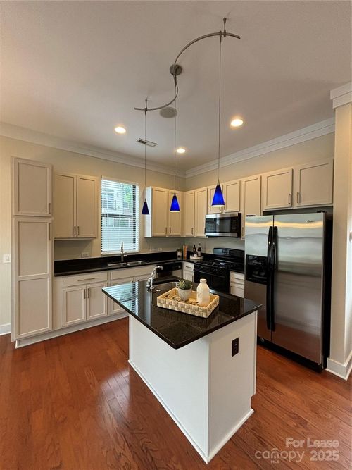 3403 Steel Yard Ct, Charlotte, NC, 28205-1262 | Card Image