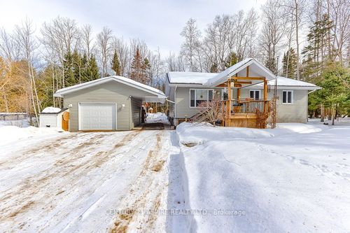 1576 Garden Of Eden Road, Horton, ON, K7V3Z8 | Card Image