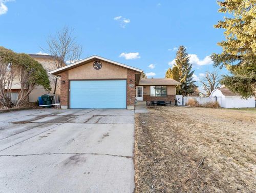 103 Ewart Cres Se, Medicine Hat, AB, T1B2W3 | Card Image