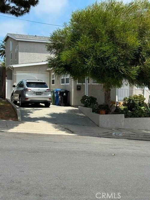 662 W 31st St, San Pedro, CA, 90731-6725 | Card Image